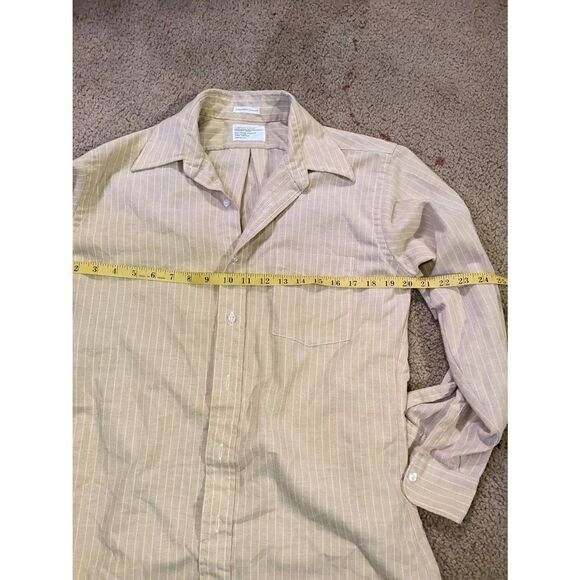 Career Club vintage butterfly collar button down shirt. In excellent condition. - Picture 7 of 8